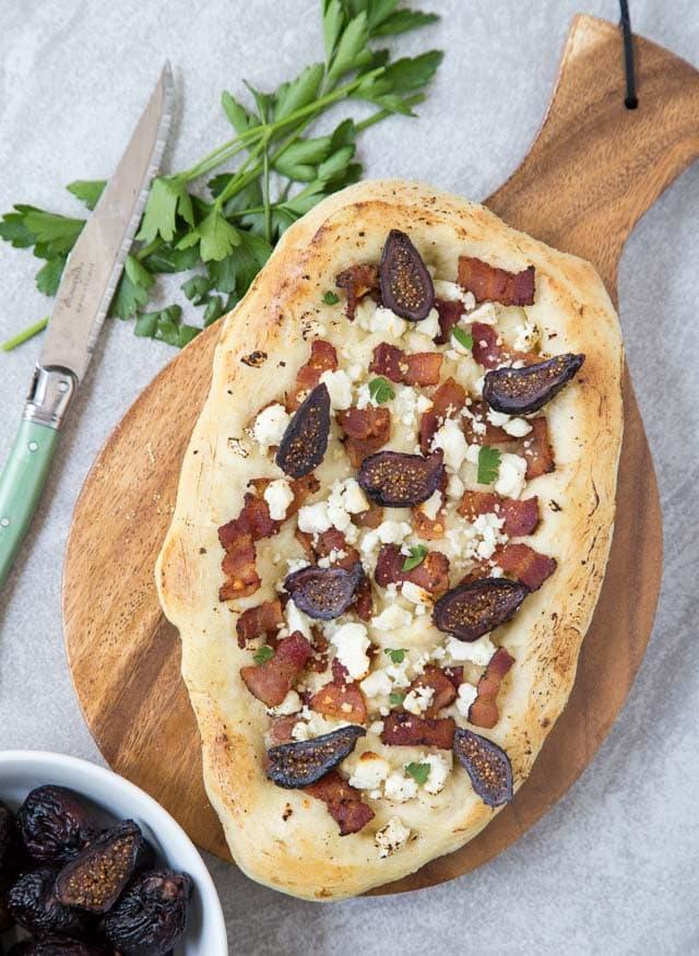 Pizza ai Fichi, Pancetta e Feta | yumuy.com