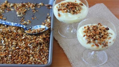 Granola al Limone e Semi di Papavero 2 Granola al Limone e Semi di Papavero Fatta in Casa