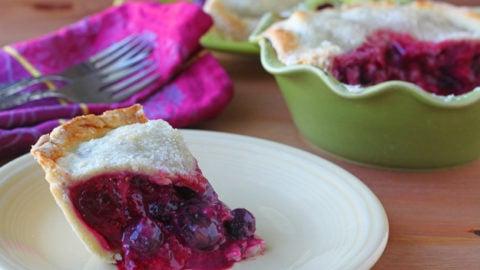 Torta ai Frutti di Bosco e Panna Acida