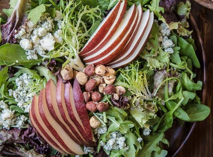 Il Giorno del Ringraziamento per Due 42 Insalata Tritata Autunnale per Due di Ringraziamento