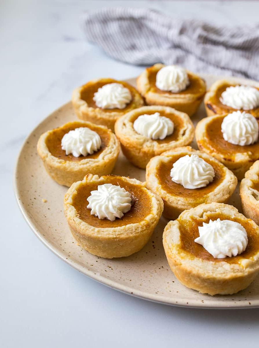 Il Giorno del Ringraziamento per Due 49 Mini Torte di Zucca per Due: Deliziose e Adorabili
