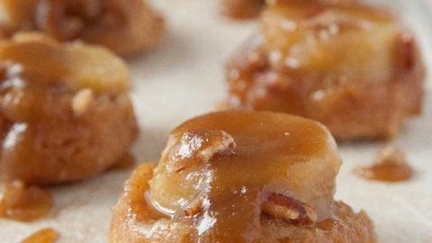 Bananas Foster Baby Cakes, ricetta facile e veloce