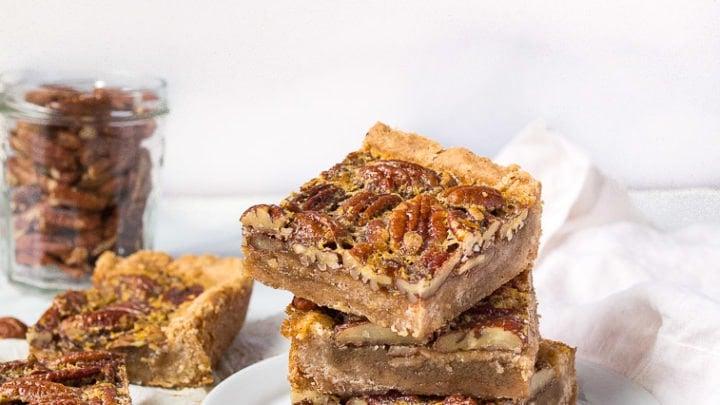 Barrette di torta di noci pecan al sciroppo d'acero