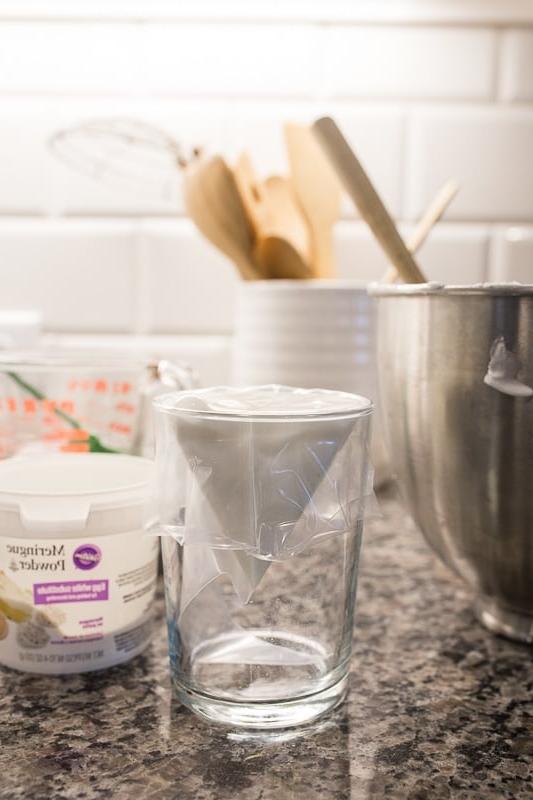 Idee per Feste di Decorazione Biscotti 10 Come riempire le sacche da pasticcere