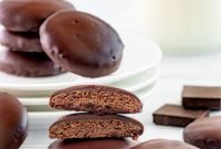 Crisp Mint Chocolate Cookies