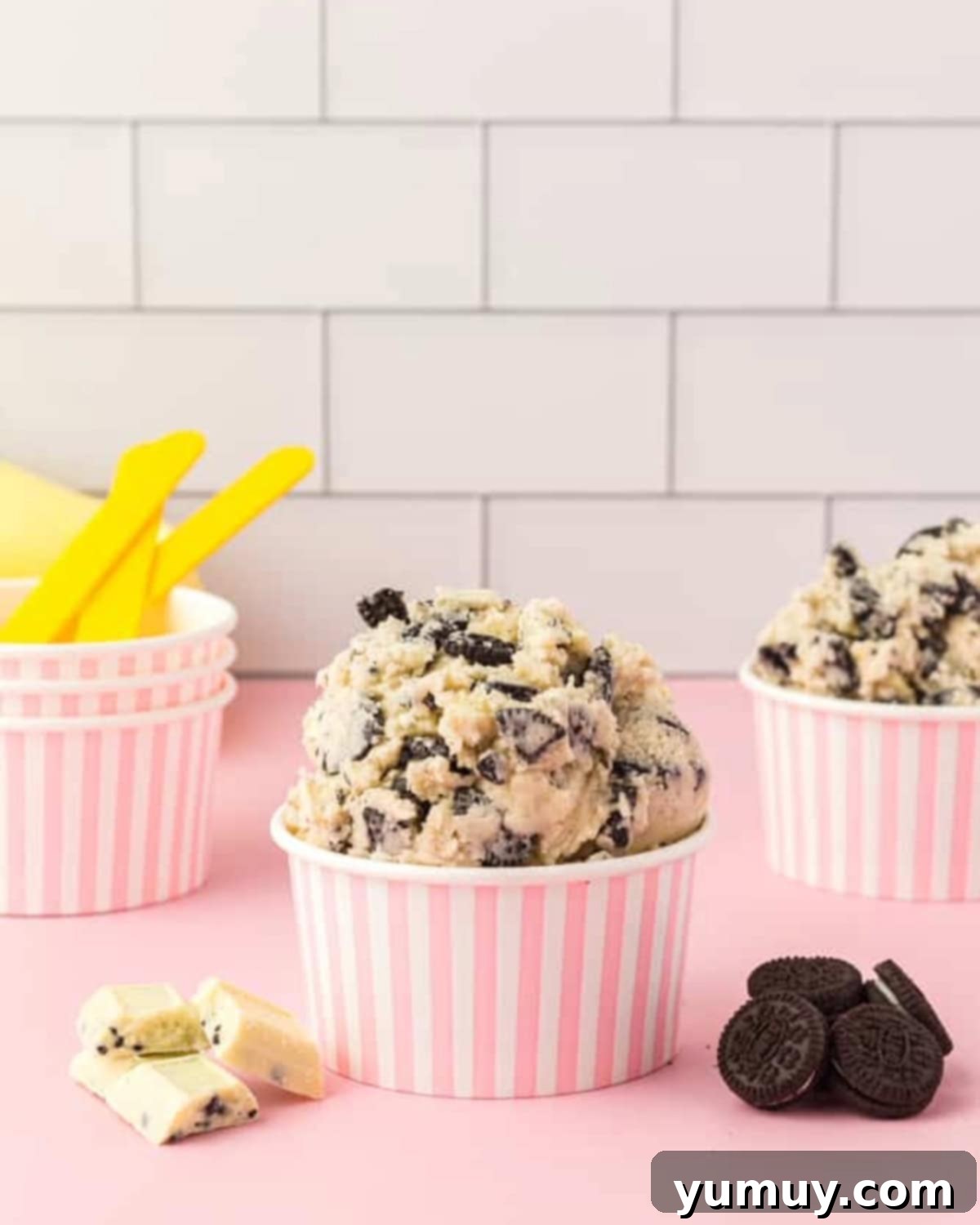 Safe-to-Eat Oreo Cookie Dough 1 featured 38747