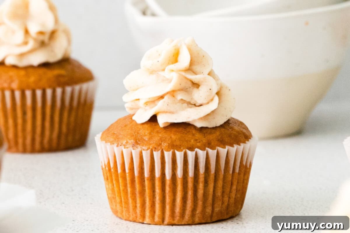 Spiced Gingerbread Cupcakes 13 gingerbread cupcakes topped with spiced white chocolate frosting