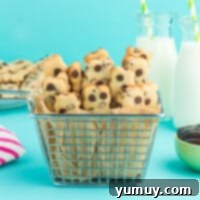 Golden Cookie Fries with Chocolate Chips 4 Perfectly baked Chocolate Chip Cookie Fries ready to be enjoyed.
