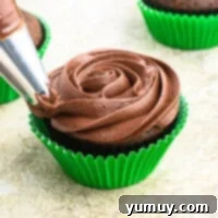 Decadent Chocolate Cream Cheese Frosting 4 featured chocolate cream cheese frosting