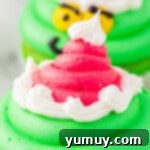 how to decorate a grinch cupcake