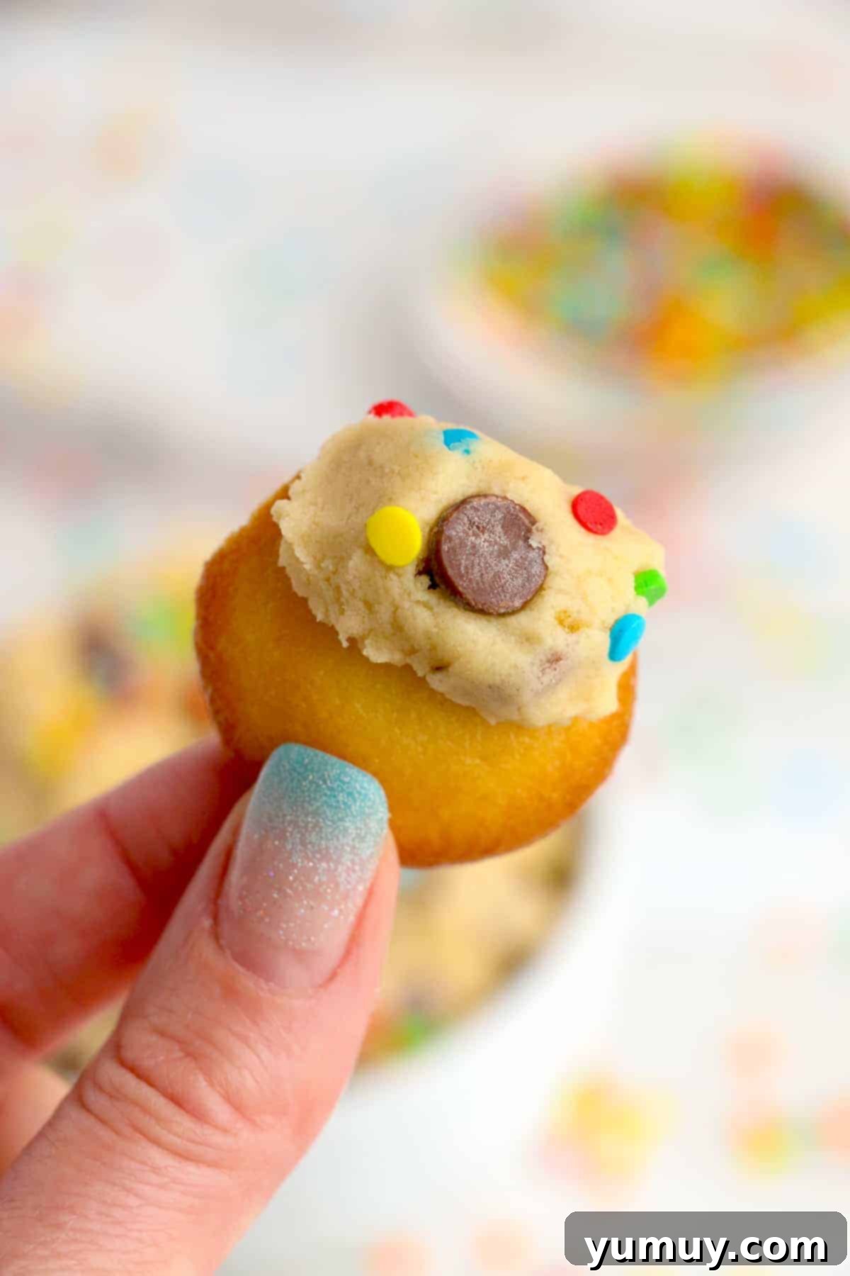 dipping cookie dough dip with vanilla wafer