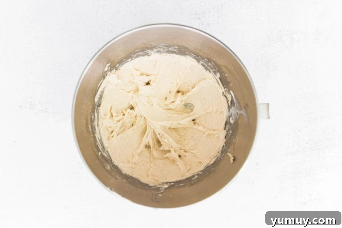 Golden Apple Crumb Cupcakes 7 how to make apple pie cupcakes