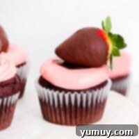 chocolate covered strawberry cupcakes featured image